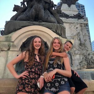 Meet your Posher, Kelly